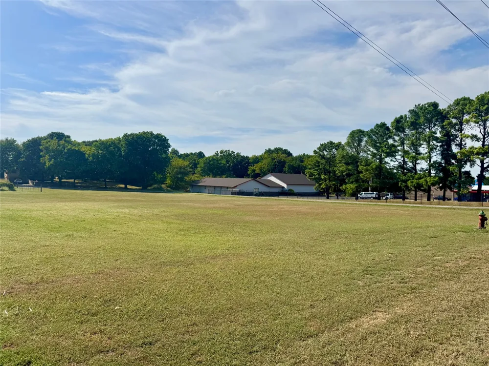 300 S Hwy 82 Highway S Locust Grove, OK 74352