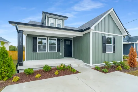 1138 Snow Ave