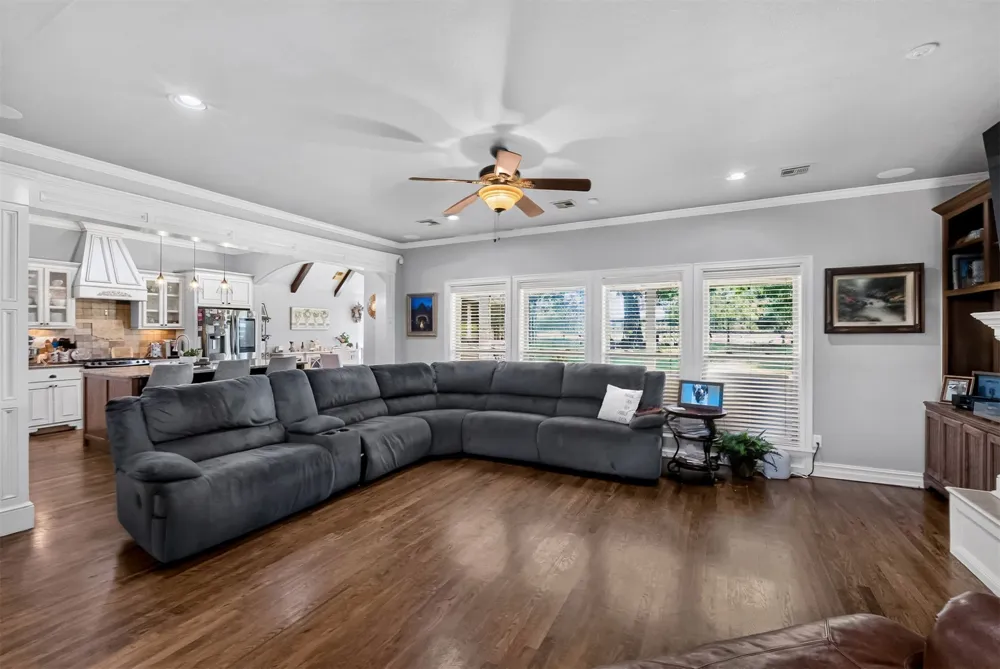 107 Williamsburg Street Catoosa, OK 74015