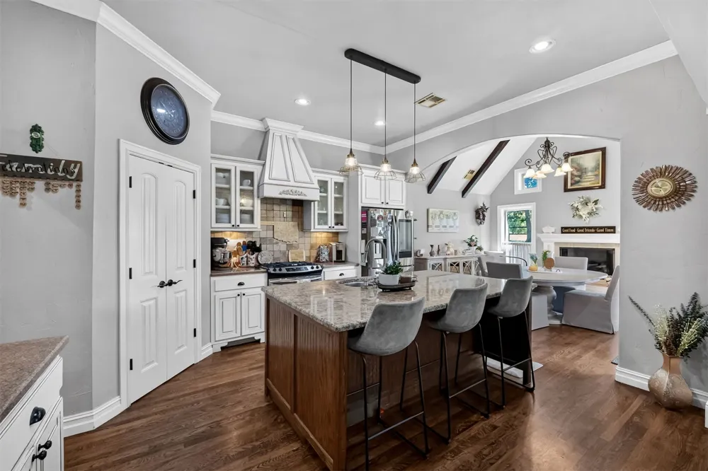 107 Williamsburg Street Catoosa, OK 74015