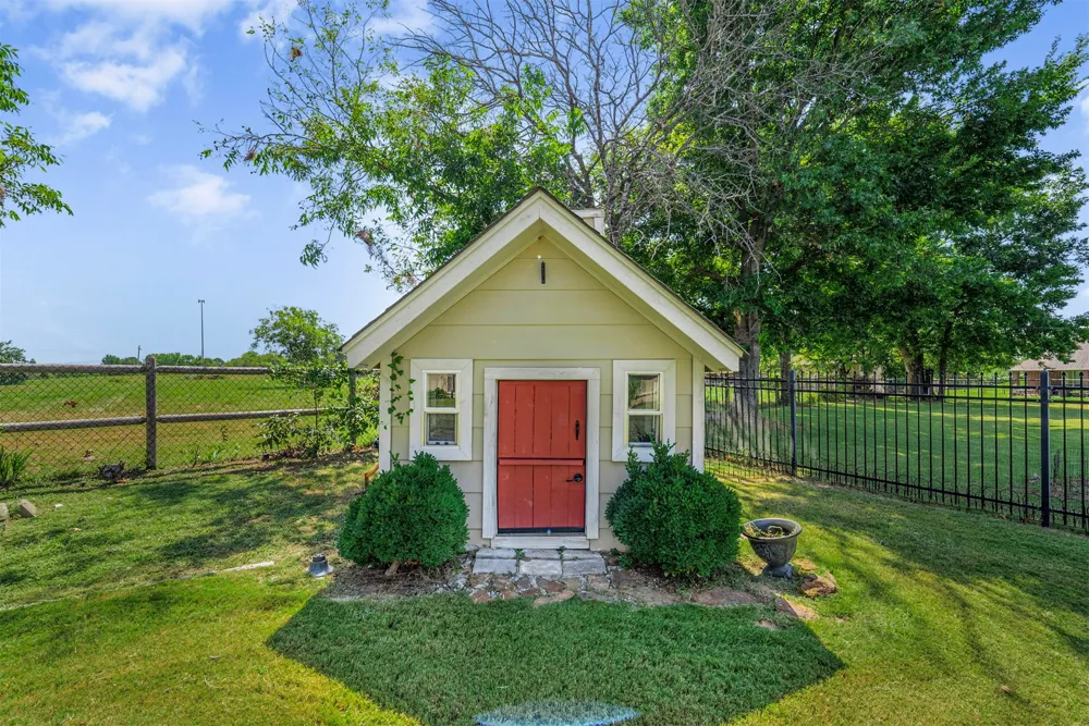 107 Williamsburg Street Catoosa, OK 74015