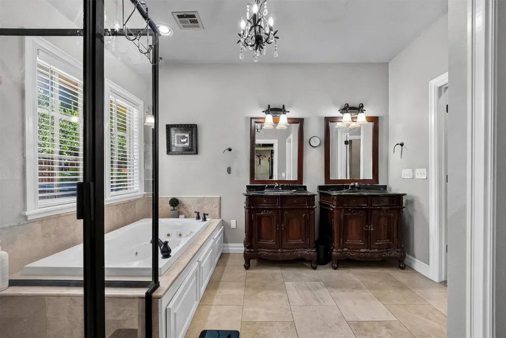 107 Williamsburg Street Catoosa, OK 74015
