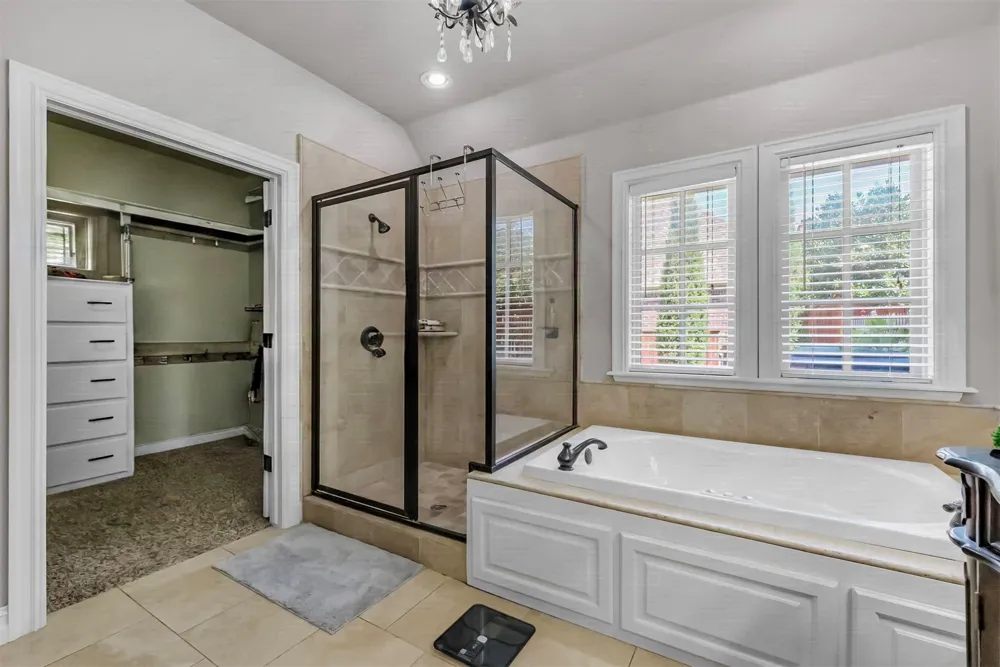 107 Williamsburg Street Catoosa, OK 74015