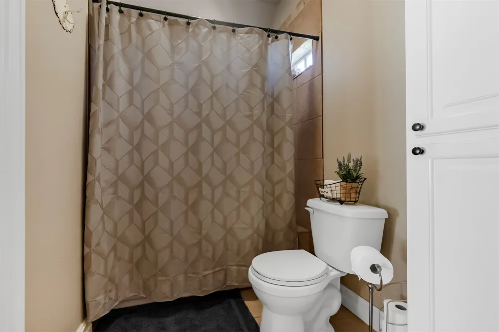 107 Williamsburg Street Catoosa, OK 74015