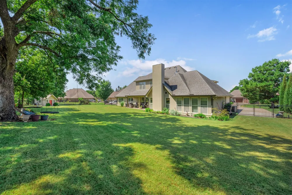 107 Williamsburg Street Catoosa, OK 74015