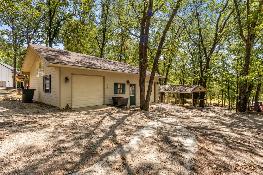 424866 E 1169 ROAD Eufaula, OK 74432