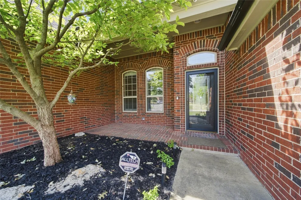 1617 W Ulysses Street Broken Arrow, OK 74012