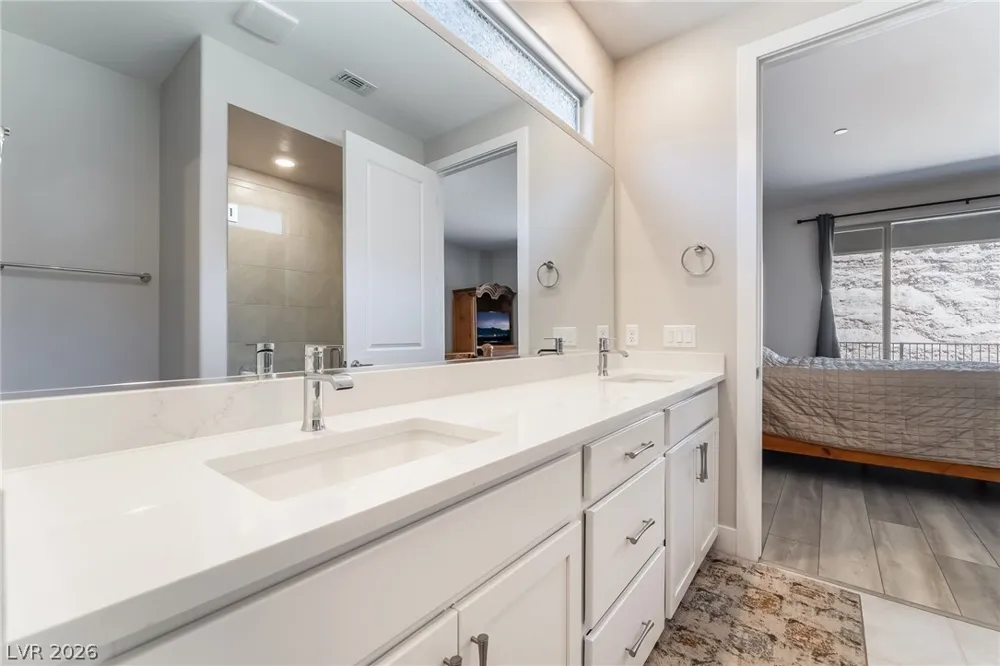 76 Crimson Cactus Avenue Henderson, NV 89011