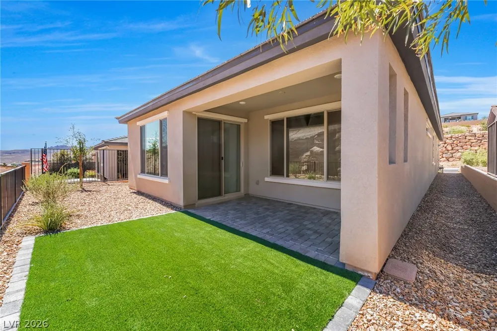 76 Crimson Cactus Avenue Henderson, NV 89011