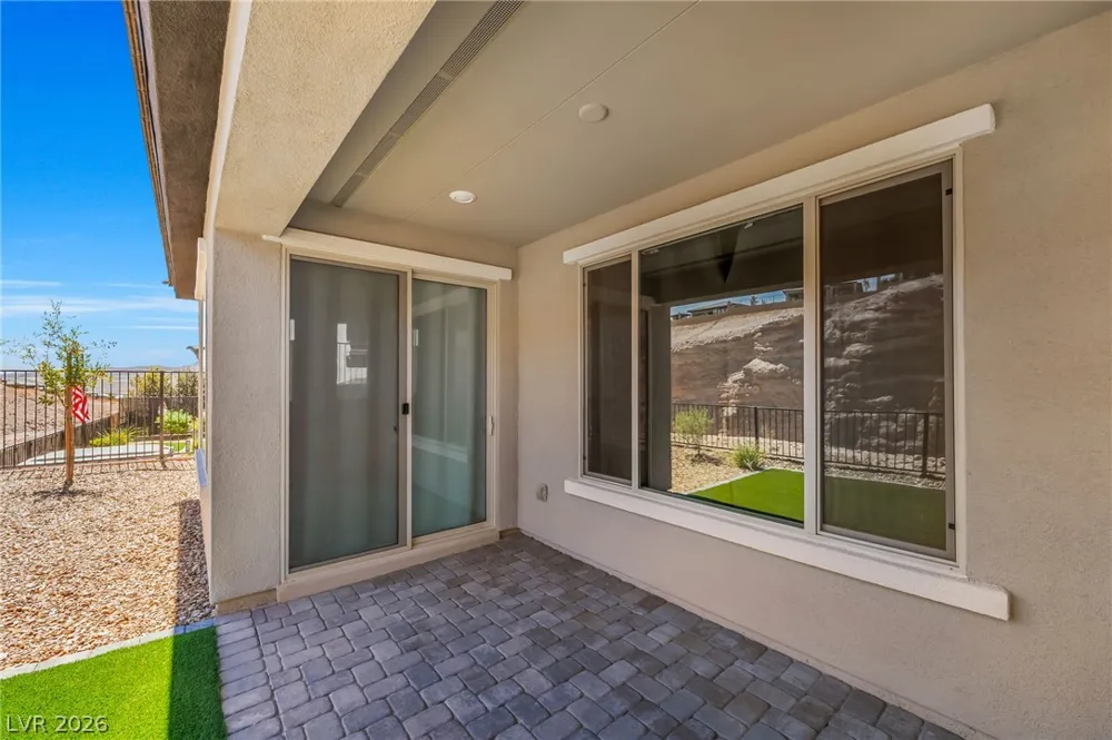 76 Crimson Cactus Avenue Henderson, NV 89011