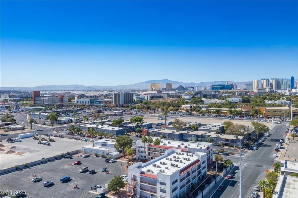 1381 E University Avenue #208 Las Vegas, NV 89119