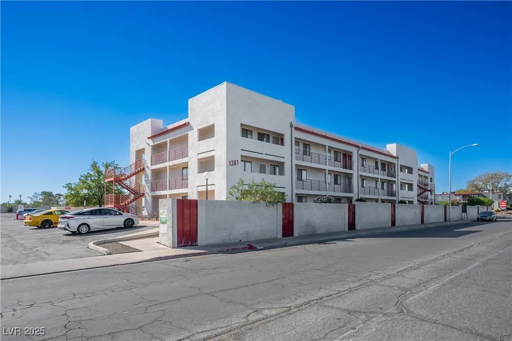 1381 E University Avenue #208 Las Vegas, NV 89119
