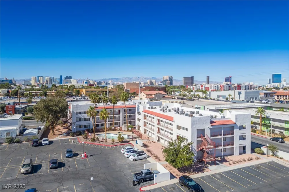 1381 E University Avenue #208 Las Vegas, NV 89119