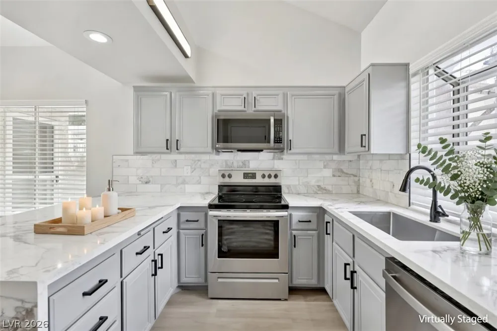 8913 Antioch Way Las Vegas, NV 89117