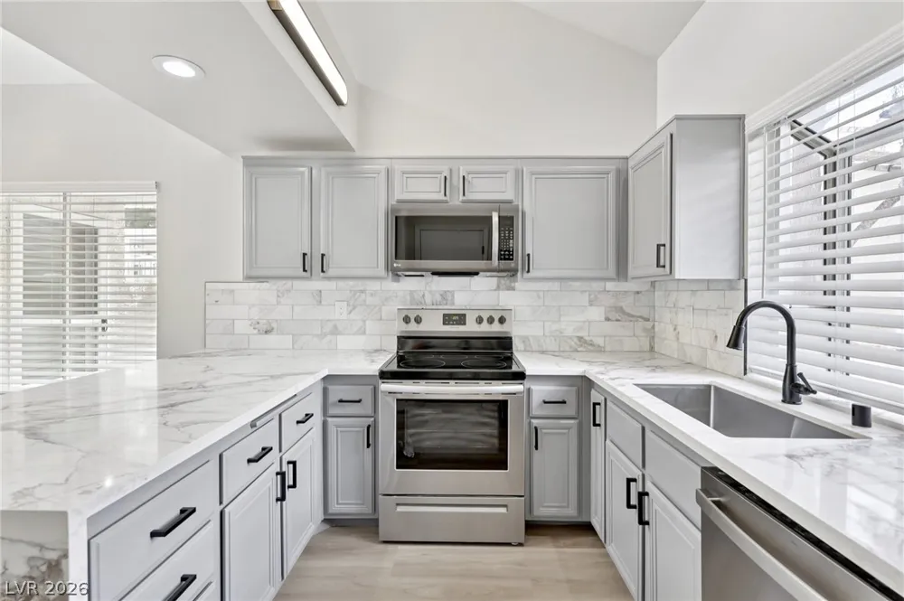 8913 Antioch Way Las Vegas, NV 89117