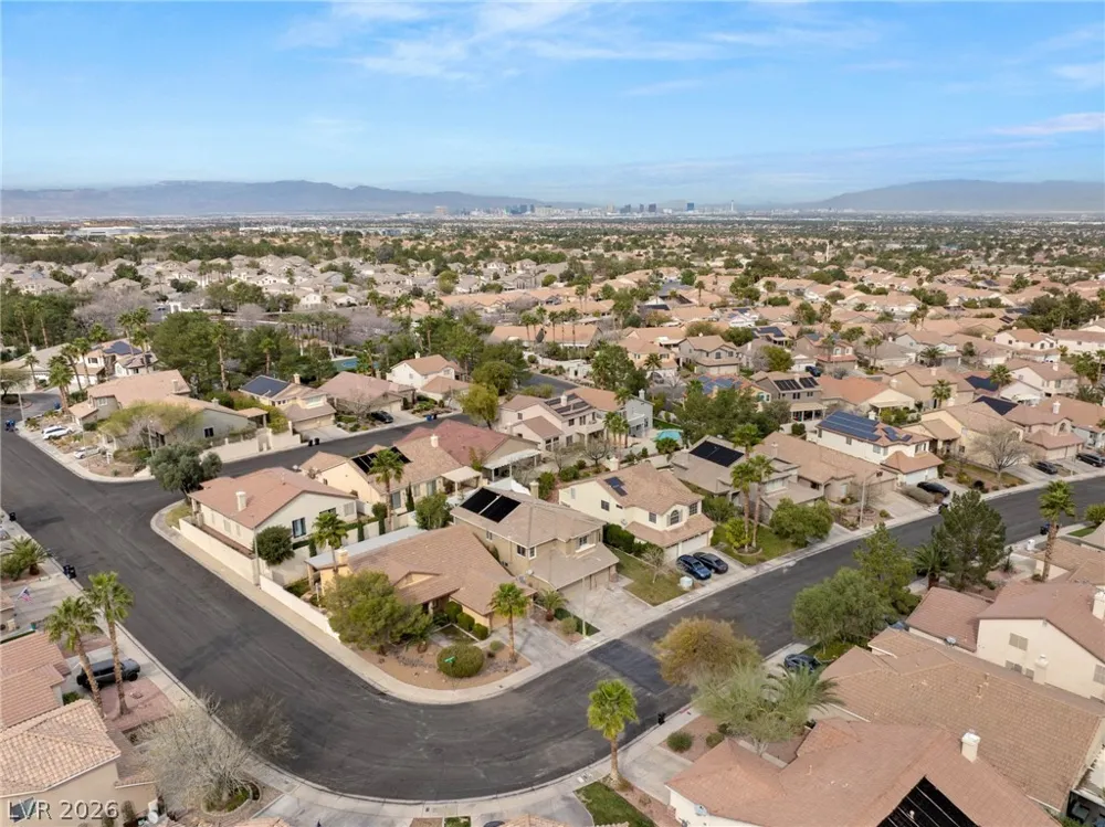 1870 Desert Forest Way Henderson, NV 89012