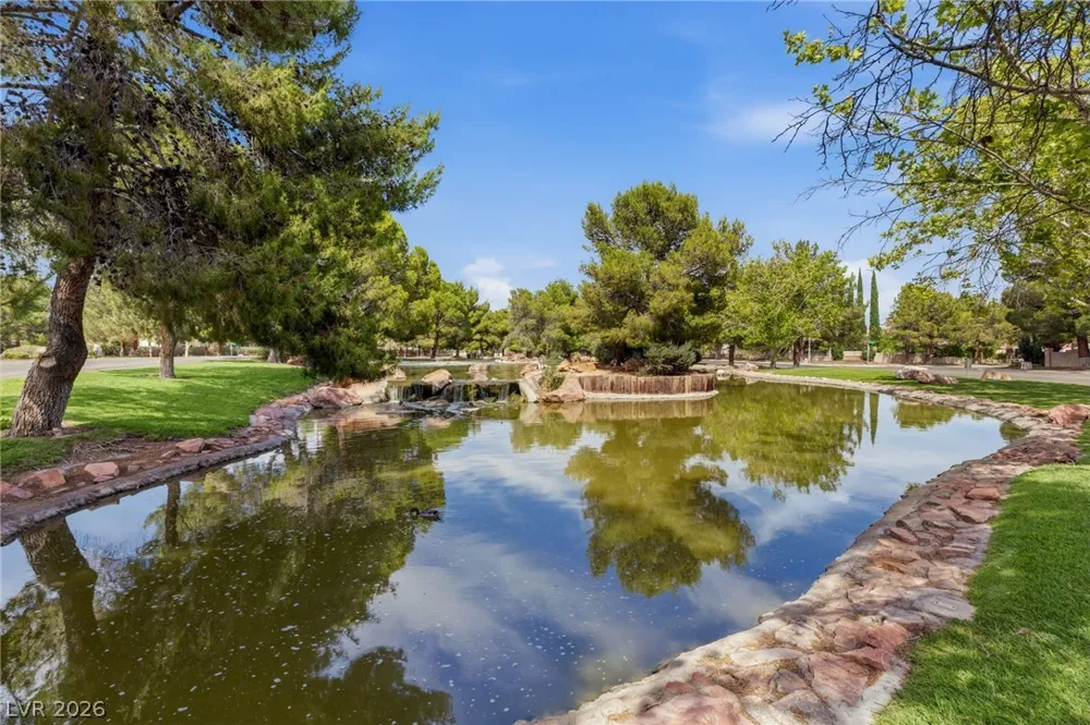 9725 Cascade Falls Avenue Las Vegas, NV 89117