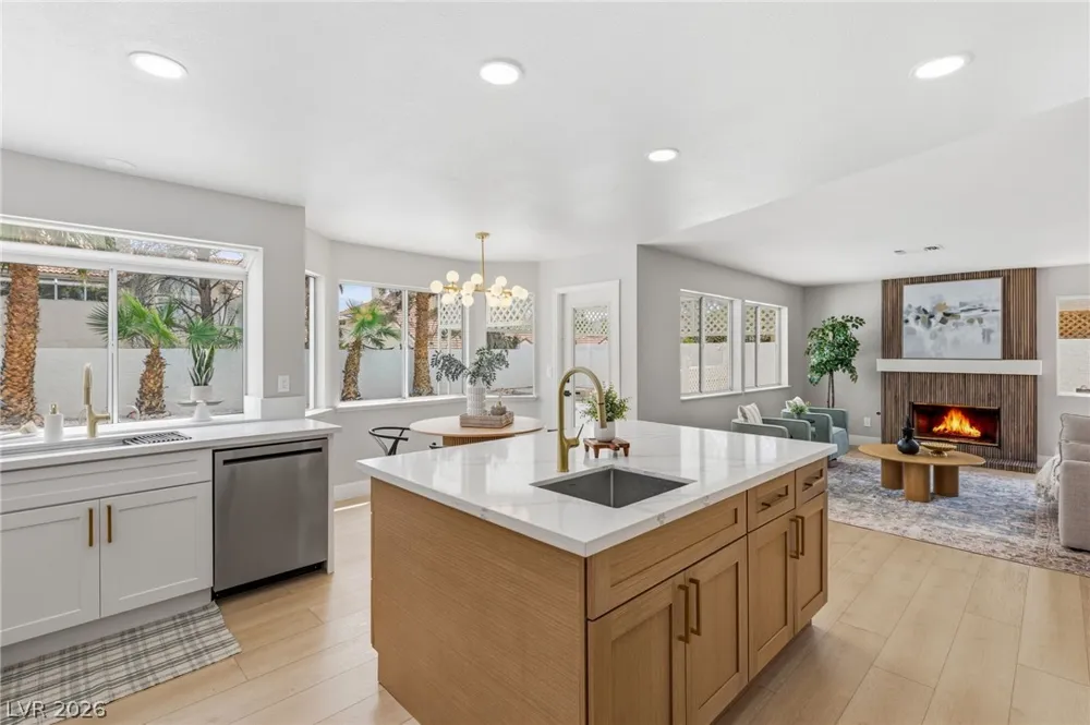 9725 Cascade Falls Avenue Las Vegas, NV 89117