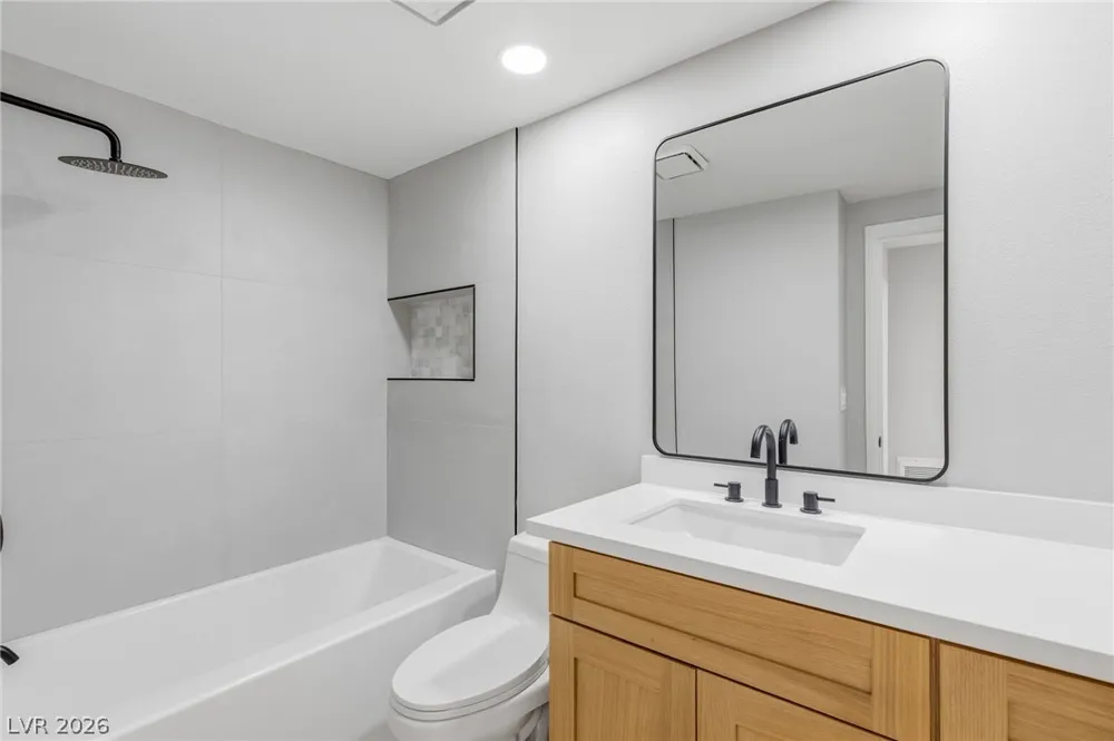 9725 Cascade Falls Avenue Las Vegas, NV 89117