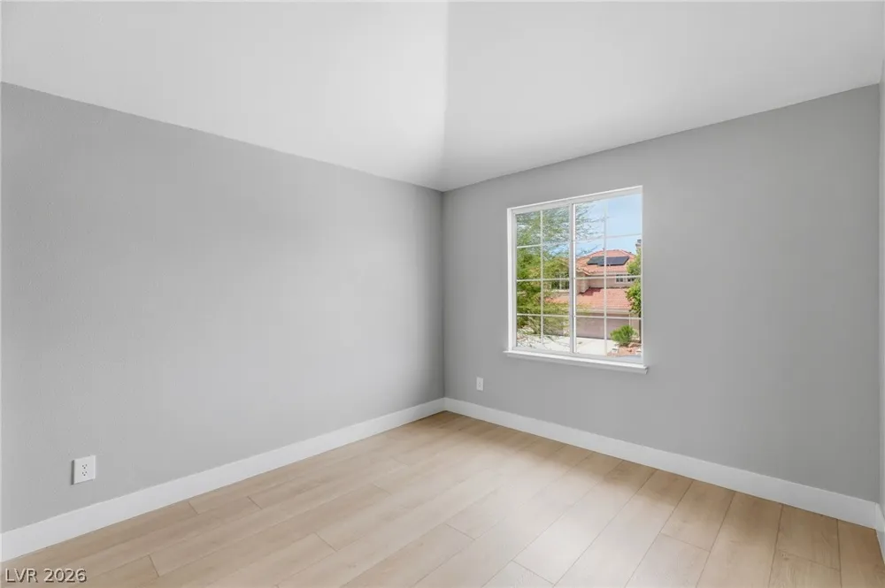 9725 Cascade Falls Avenue Las Vegas, NV 89117