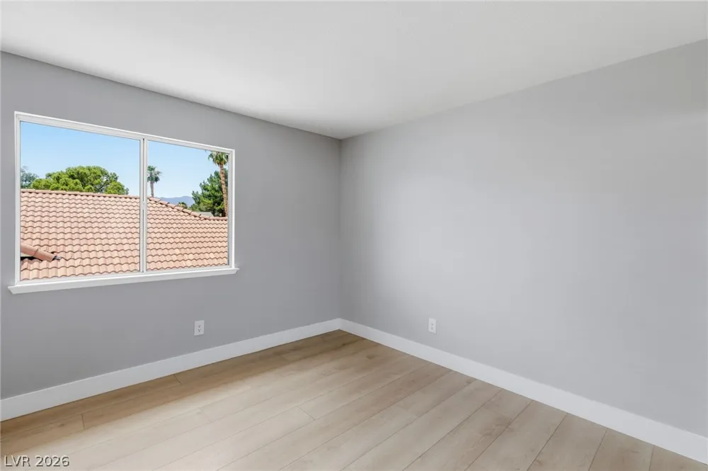 9725 Cascade Falls Avenue Las Vegas, NV 89117