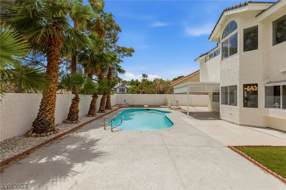 9725 Cascade Falls Avenue Las Vegas, NV 89117