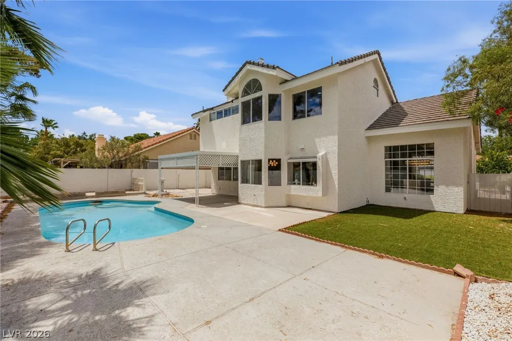 9725 Cascade Falls Avenue Las Vegas, NV 89117