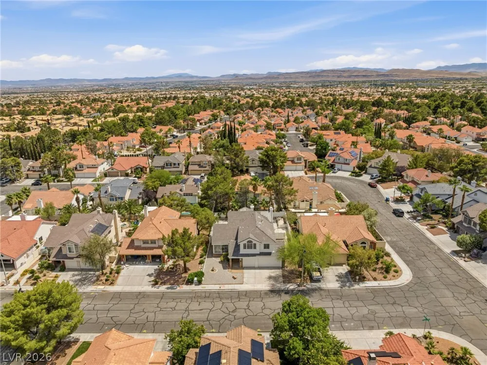 9725 Cascade Falls Avenue Las Vegas, NV 89117
