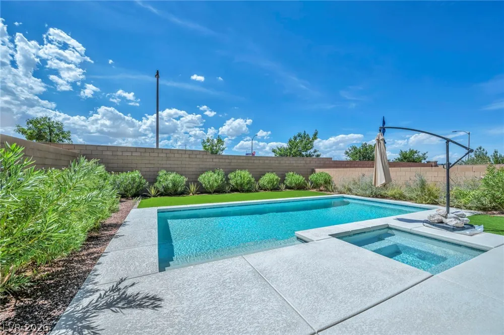 9075 NW Dolce Brezza Street Las Vegas, NV 89166