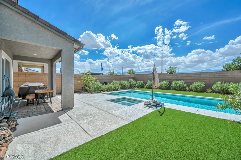 9075 NW Dolce Brezza Street Las Vegas, NV 89166