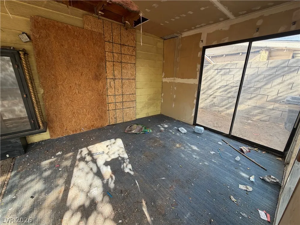 2319 La Puente Street Las Vegas, NV 89115