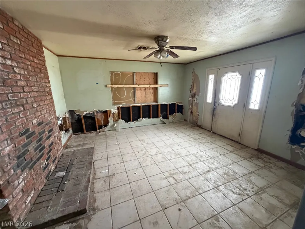 2319 La Puente Street Las Vegas, NV 89115