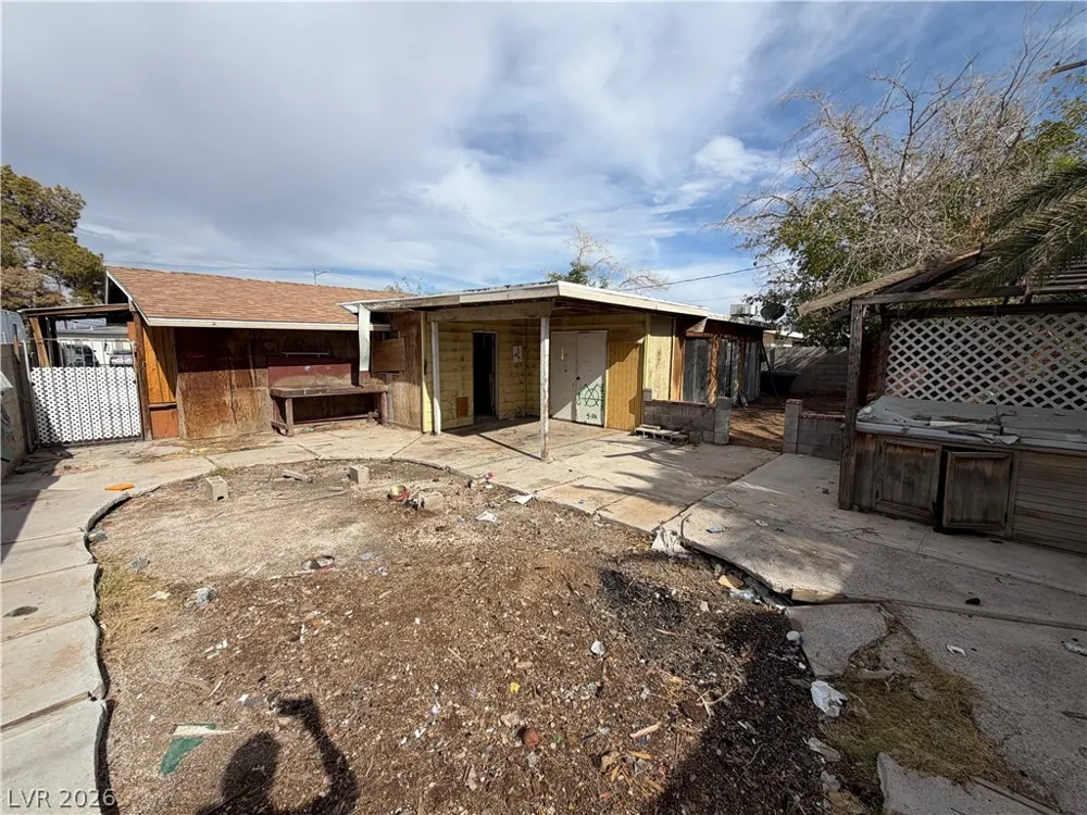 2319 La Puente Street Las Vegas, NV 89115