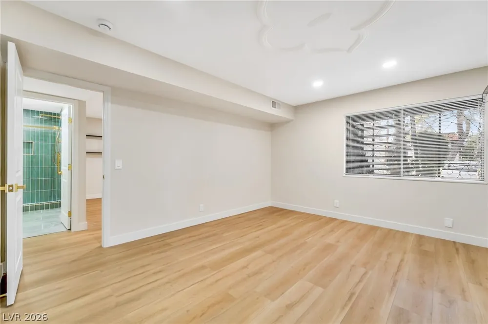 1405 Vegas Valley Drive #51 Las Vegas, NV 89169