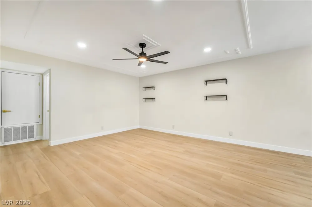 1405 Vegas Valley Drive #51 Las Vegas, NV 89169