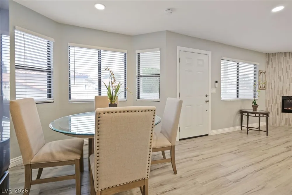 2720 Beaver Creek Court #202 Las Vegas, NV 89117