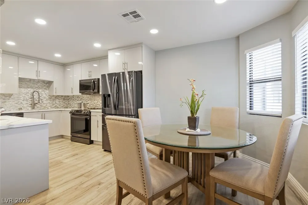 2720 Beaver Creek Court #202 Las Vegas, NV 89117