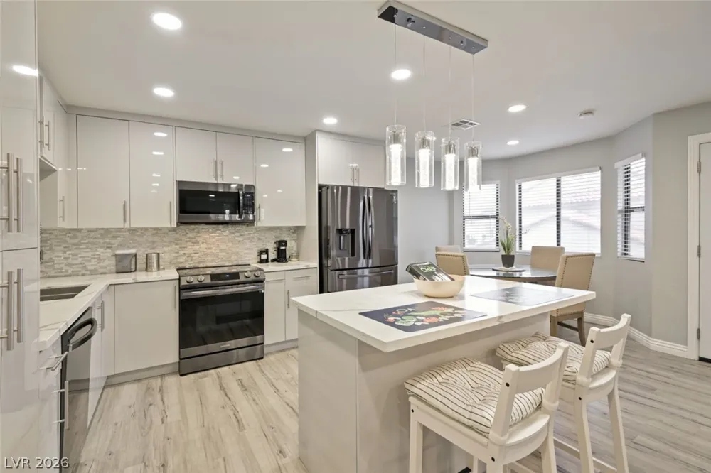 2720 Beaver Creek Court #202 Las Vegas, NV 89117