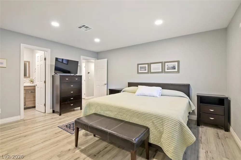 2720 Beaver Creek Court #202 Las Vegas, NV 89117