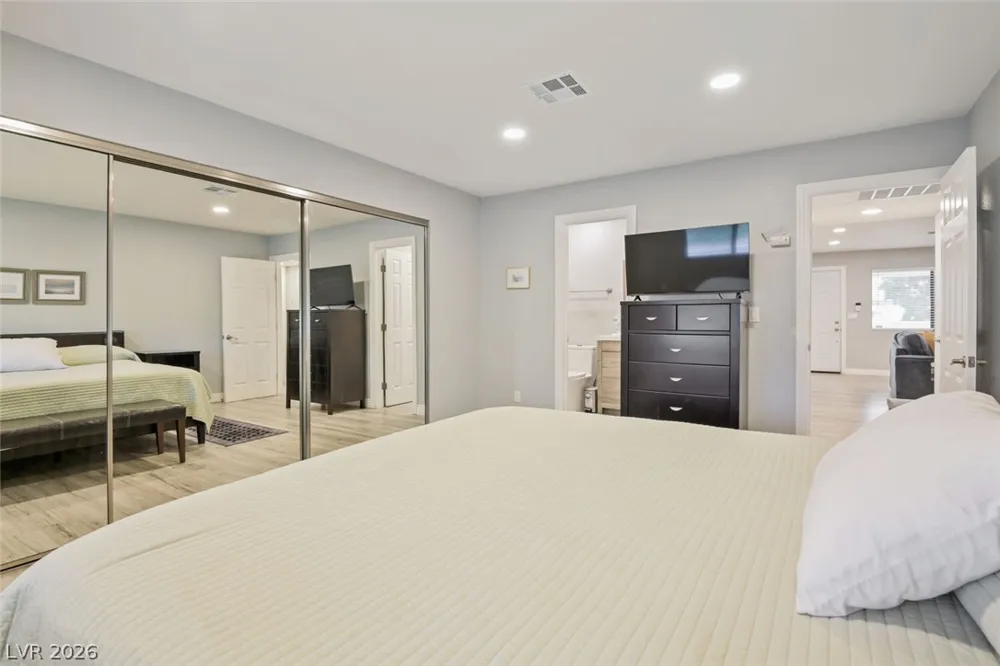 2720 Beaver Creek Court #202 Las Vegas, NV 89117