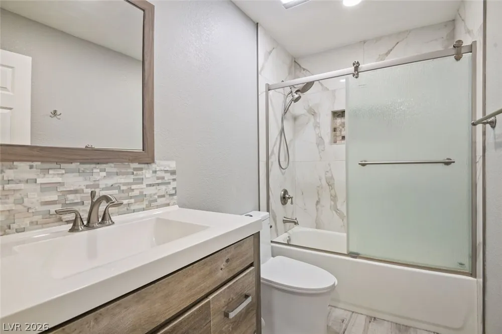 2720 Beaver Creek Court #202 Las Vegas, NV 89117