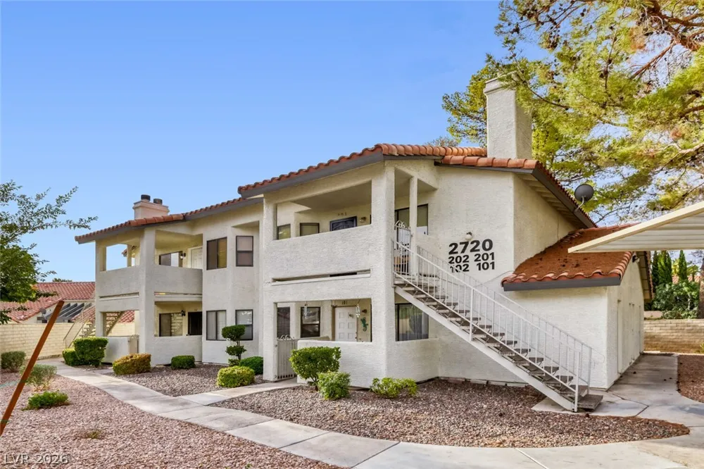 2720 Beaver Creek Court #202 Las Vegas, NV 89117