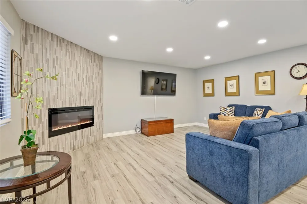 2720 Beaver Creek Court #202 Las Vegas, NV 89117