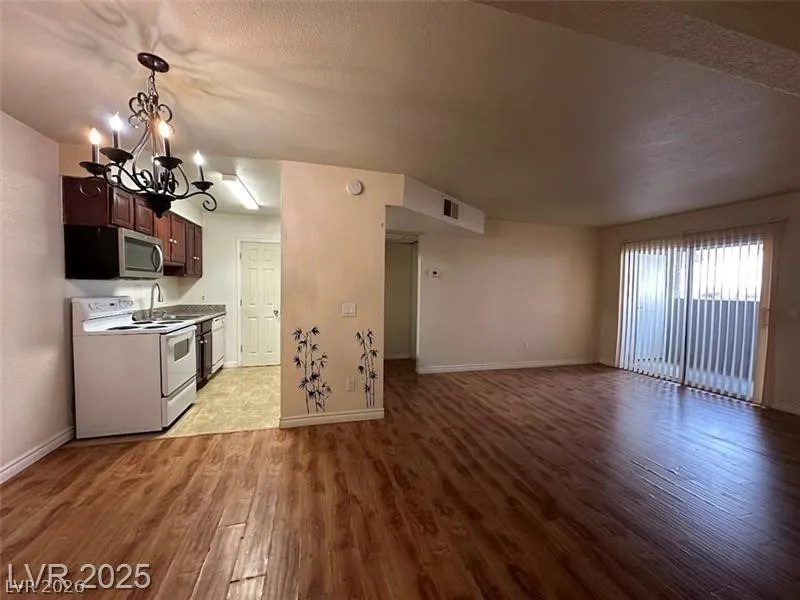 2606 S Durango Drive #172 Las Vegas, NV 89117