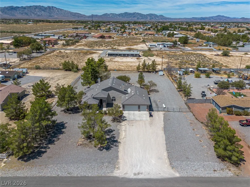 3890 Oakleaf Avenue Pahrump, NV 89048