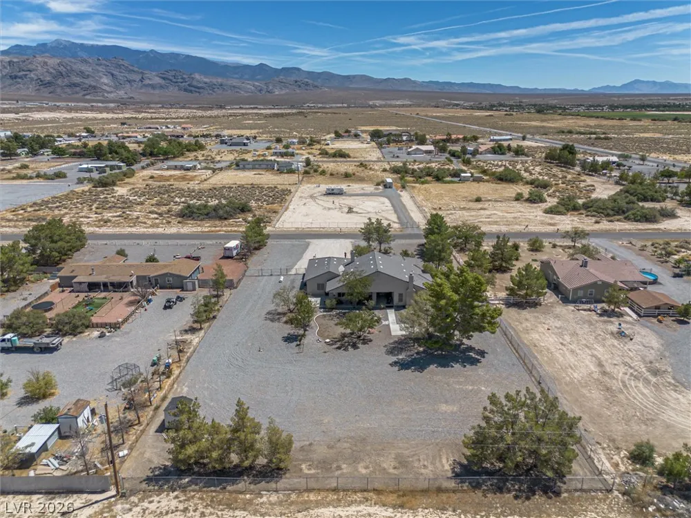 3890 Oakleaf Avenue Pahrump, NV 89048