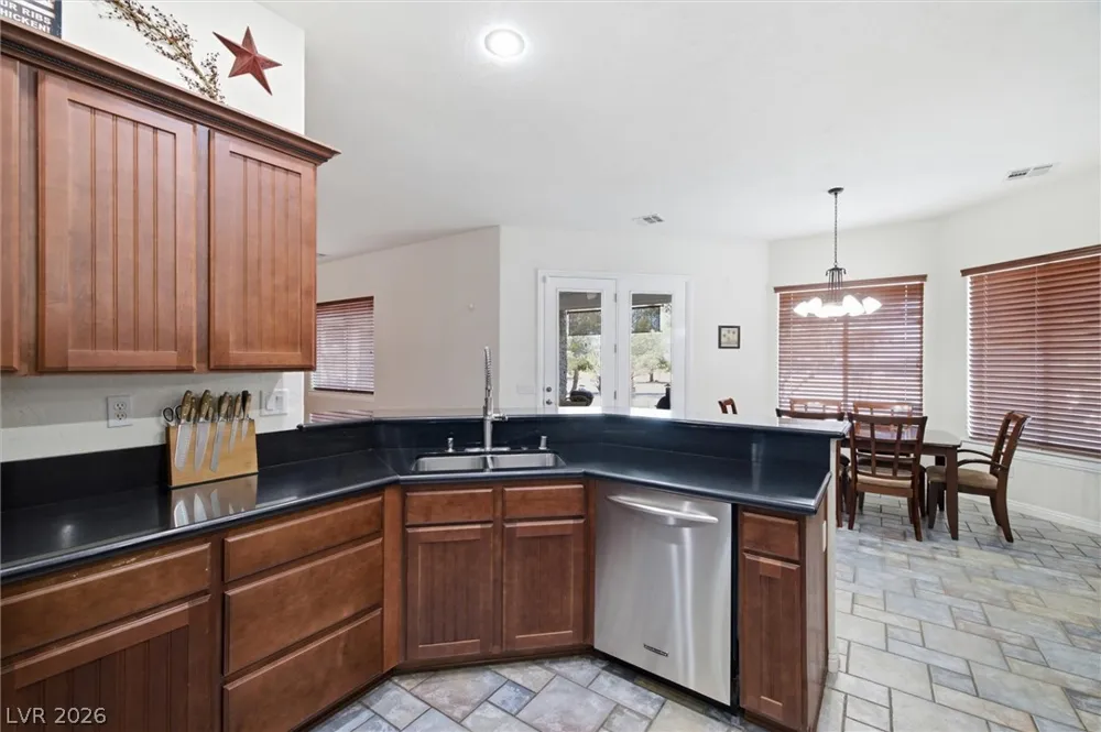 3890 Oakleaf Avenue Pahrump, NV 89048