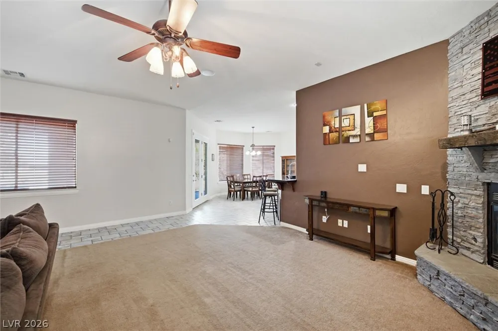 3890 Oakleaf Avenue Pahrump, NV 89048