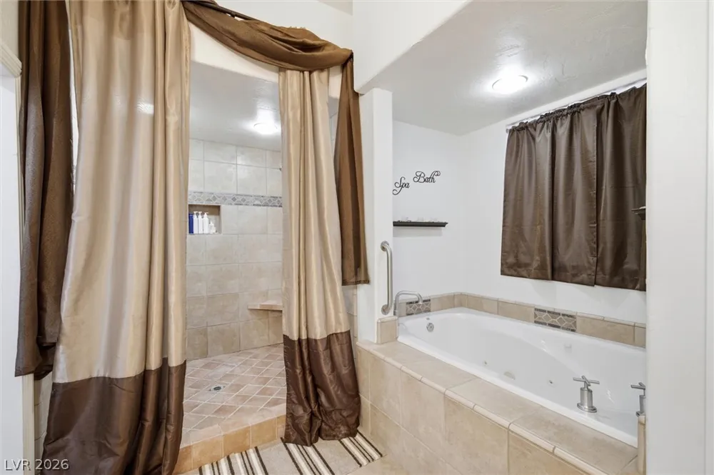 3890 Oakleaf Avenue Pahrump, NV 89048