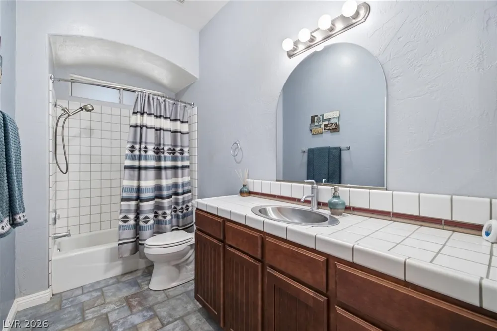 3890 Oakleaf Avenue Pahrump, NV 89048